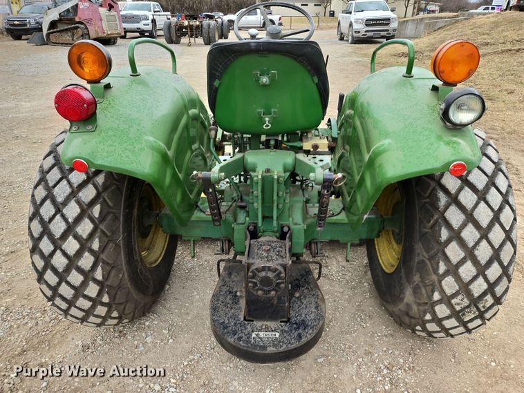 image for item EN8698 John Deere 850 tractor