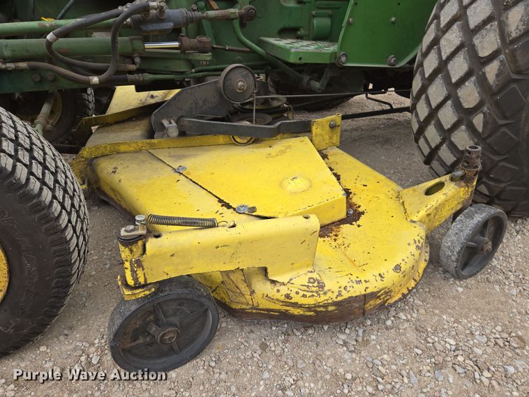 image for item EN8698 John Deere 850 tractor