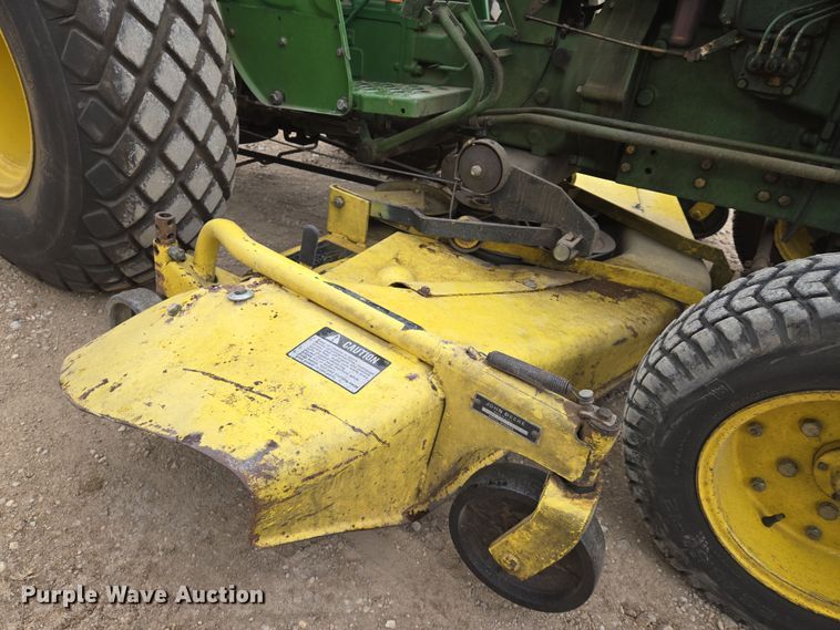 image for item EN8698 John Deere 850 tractor