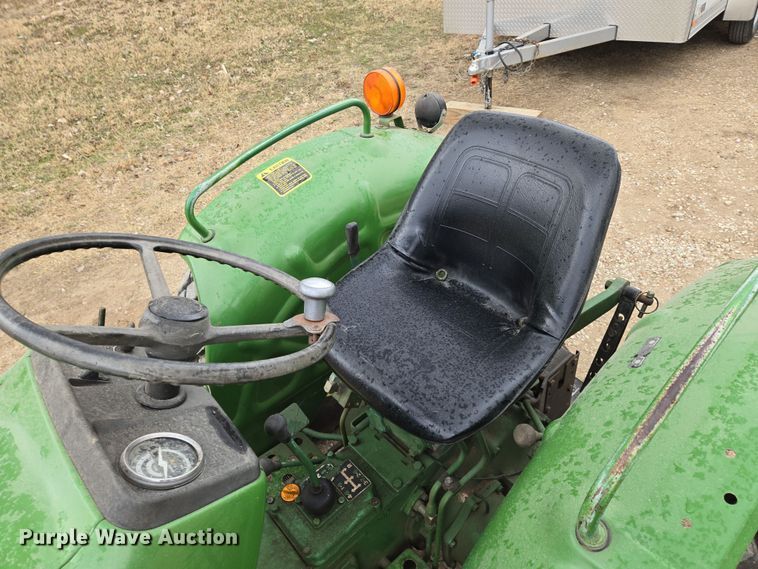 image for item EN8698 John Deere 850 tractor