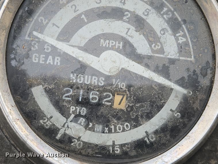 image for item EN8698 John Deere 850 tractor