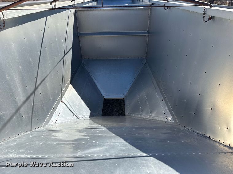 image for item EQ1119 1996 Timpte grain trailer