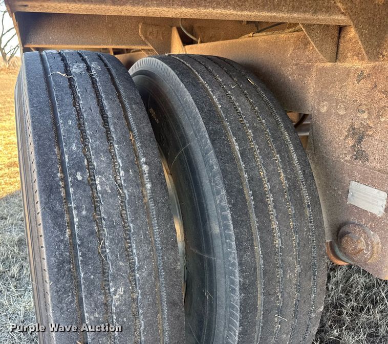 image for item EQ1119 1996 Timpte grain trailer