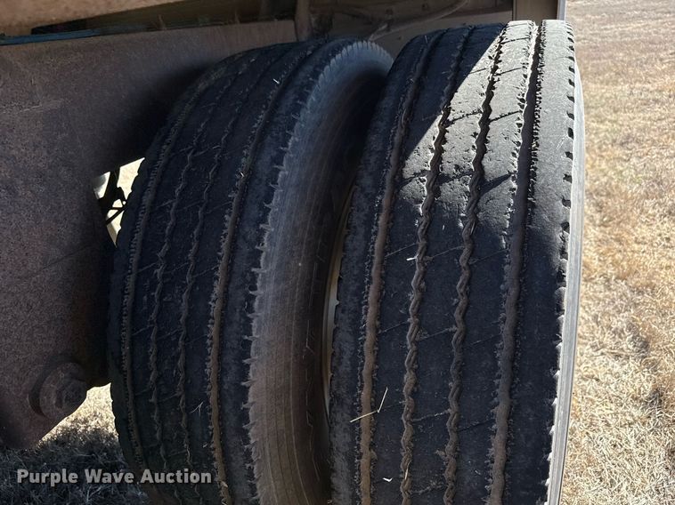 image for item EQ1119 1996 Timpte grain trailer