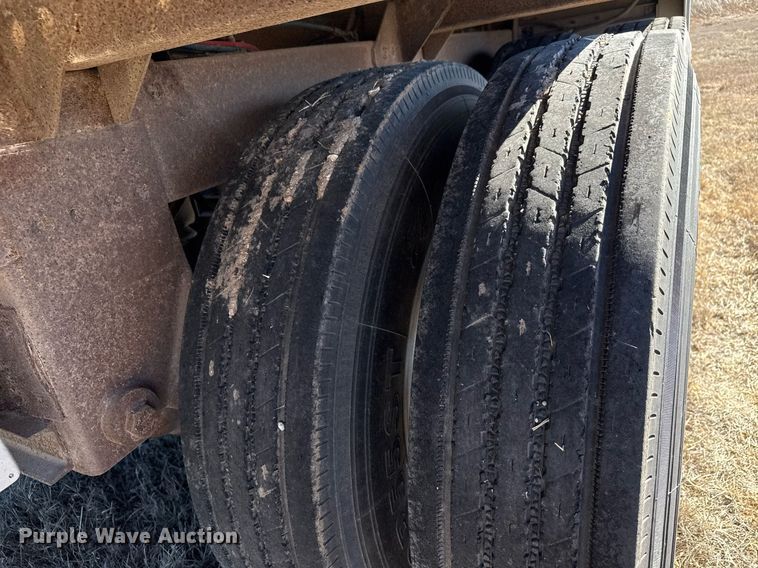 image for item EQ1119 1996 Timpte grain trailer