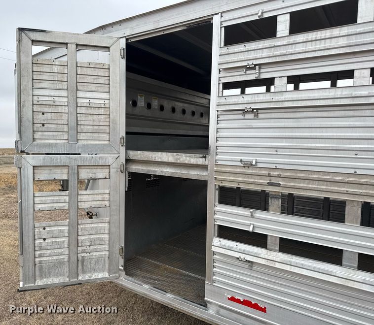 image for item EQ1134 2014 M.H. EBY Ruff Neck livestock trailer