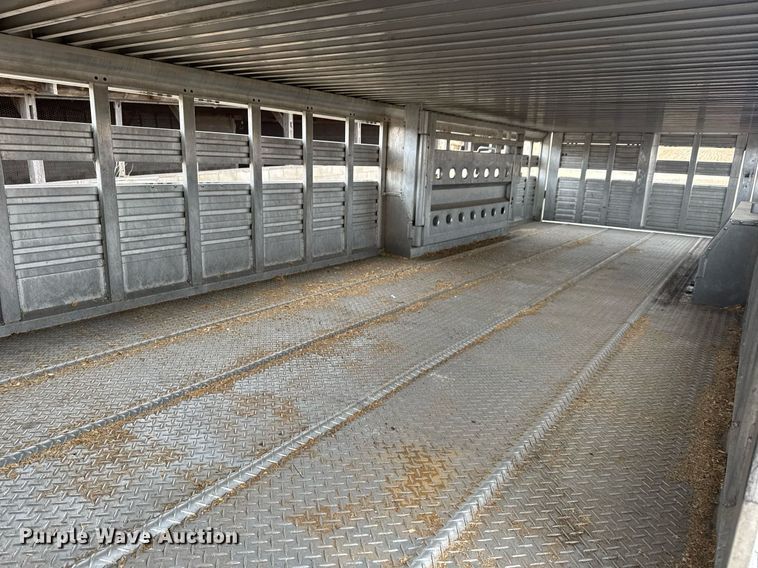 image for item EQ1134 2014 M.H. EBY Ruff Neck livestock trailer