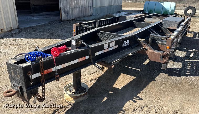 image for item EQ1195 2005 Behnke sprayer trailer