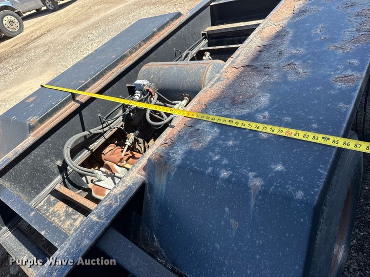 image for item EQ1195 2005 Behnke sprayer trailer