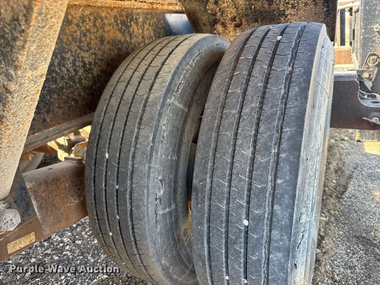 image for item EQ1195 2005 Behnke sprayer trailer