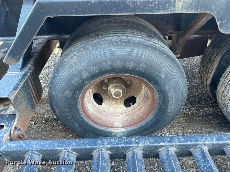 image for item EQ1195 2005 Behnke sprayer trailer