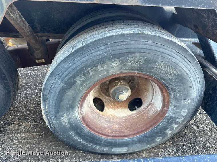 image for item EQ1195 2005 Behnke sprayer trailer