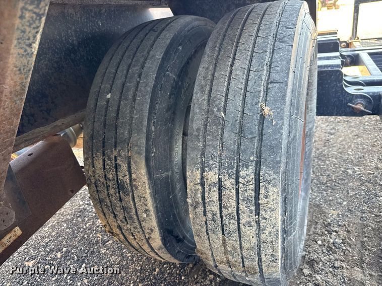 image for item EQ1195 2005 Behnke sprayer trailer