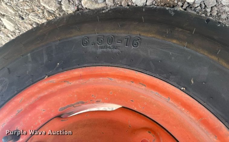 image for item EQ1209 1962 Massey Ferguson MF35 tractor