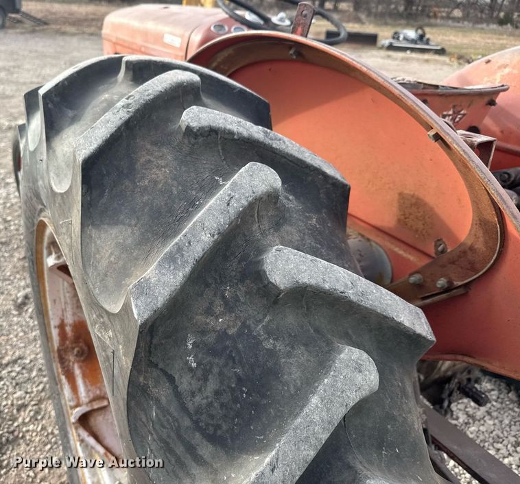 image for item EQ1209 1962 Massey Ferguson MF35 tractor