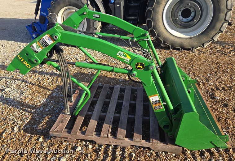 image for item EQ6855 John Deere H130 loader