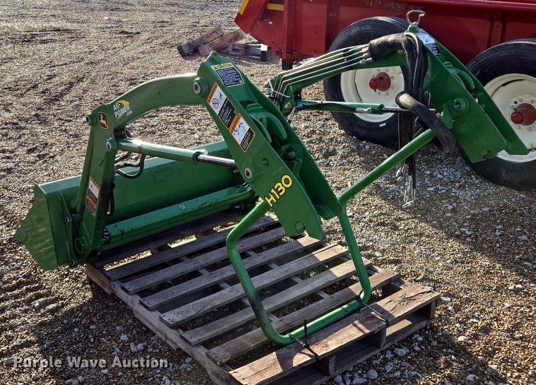 image for item EQ6855 John Deere H130 loader