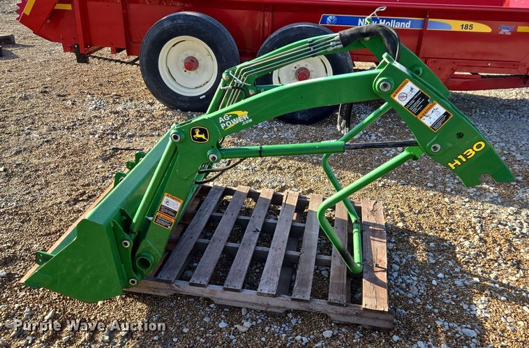 image for item EQ6855 John Deere H130 loader