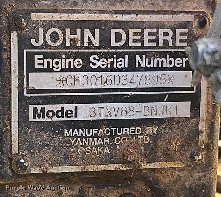 image for item EQ6856 2014 John Deere 2032R MFWD tractor