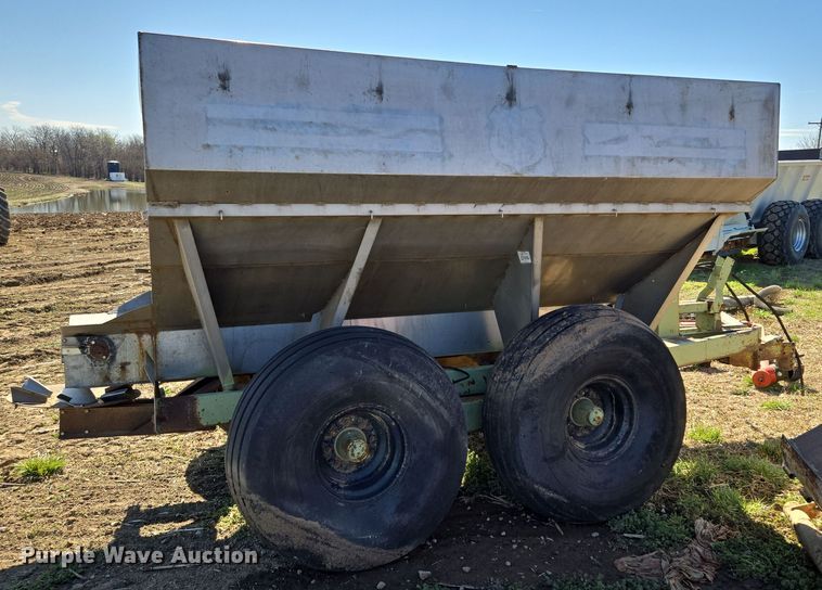 image for item EQ6922 Tyler Moonwalk spreader