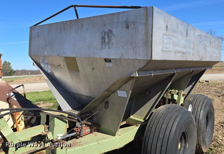 image for item EQ6922 Tyler Moonwalk spreader