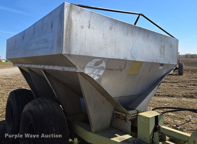 image for item EQ6922 Tyler Moonwalk spreader