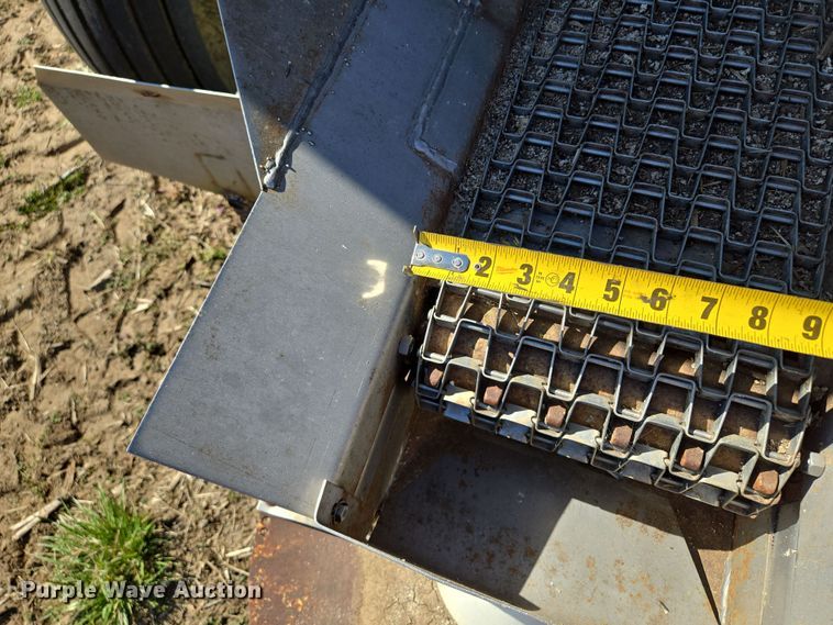 image for item EQ6922 Tyler Moonwalk spreader