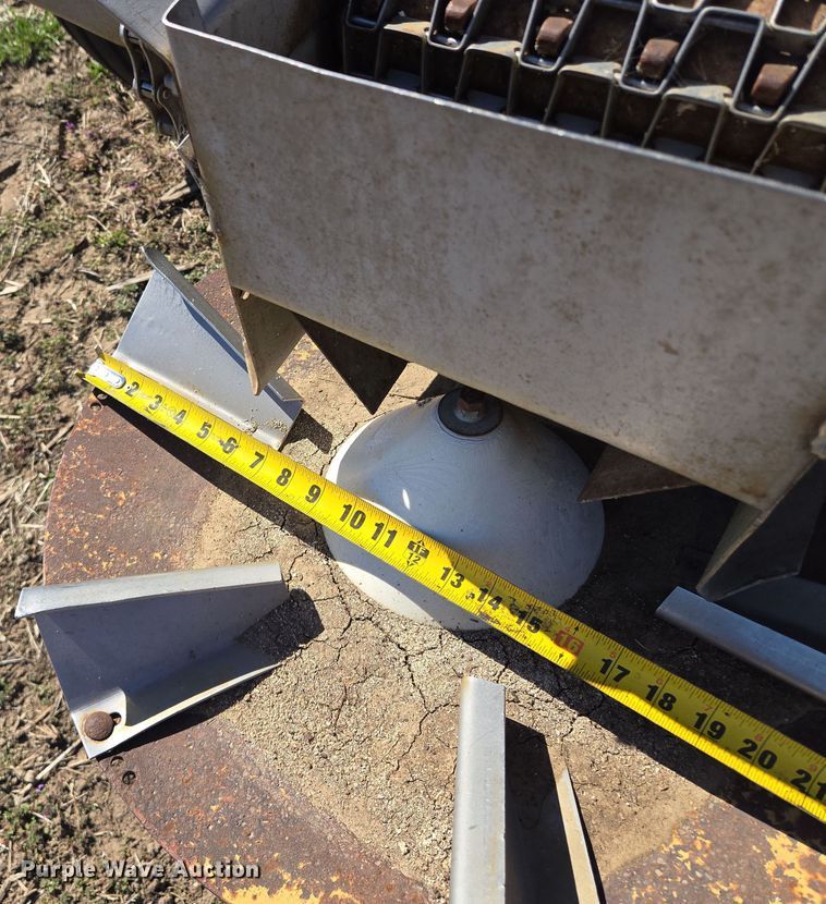 image for item EQ6922 Tyler Moonwalk spreader