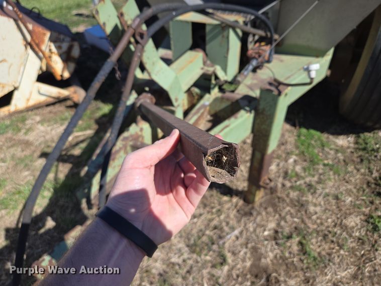 image for item EQ6922 Tyler Moonwalk spreader