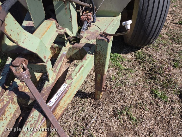 image for item EQ6922 Tyler Moonwalk spreader