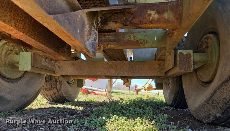 image for item EQ6922 Tyler Moonwalk spreader