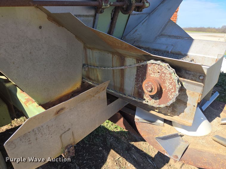 image for item EQ6922 Tyler Moonwalk spreader