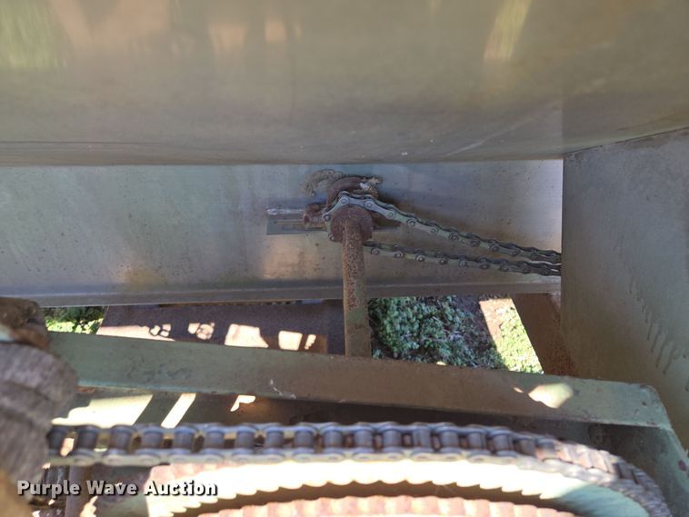 image for item EQ6922 Tyler Moonwalk spreader