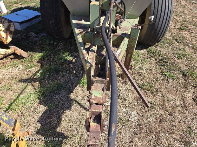 image for item EQ6922 Tyler Moonwalk spreader