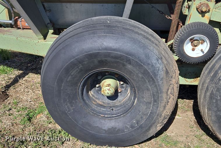 image for item EQ6922 Tyler Moonwalk spreader