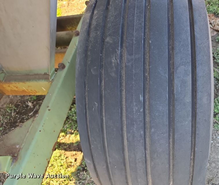 image for item EQ6922 Tyler Moonwalk spreader