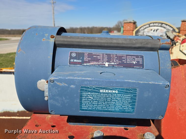 image for item EQ6926 Sudenga M2000 feed grinder/mixer