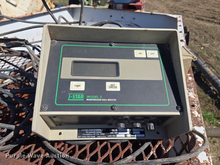 image for item EQ6926 Sudenga M2000 feed grinder/mixer