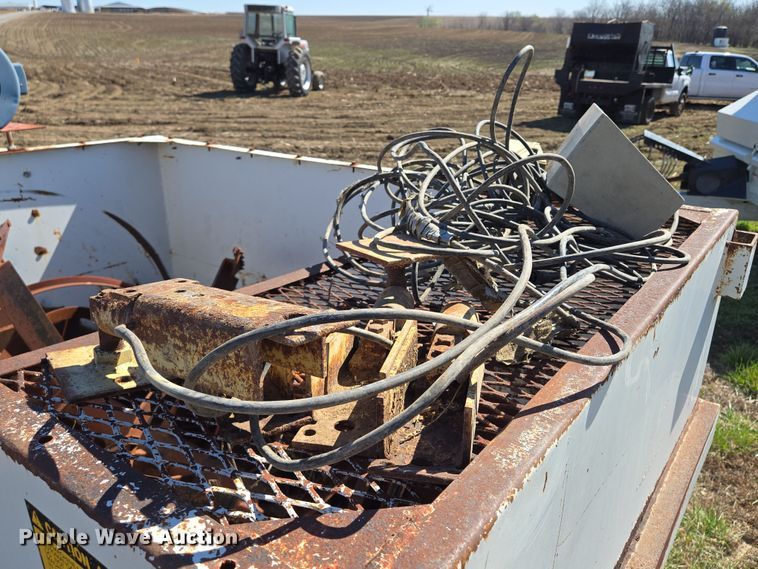 image for item EQ6926 Sudenga M2000 feed grinder/mixer