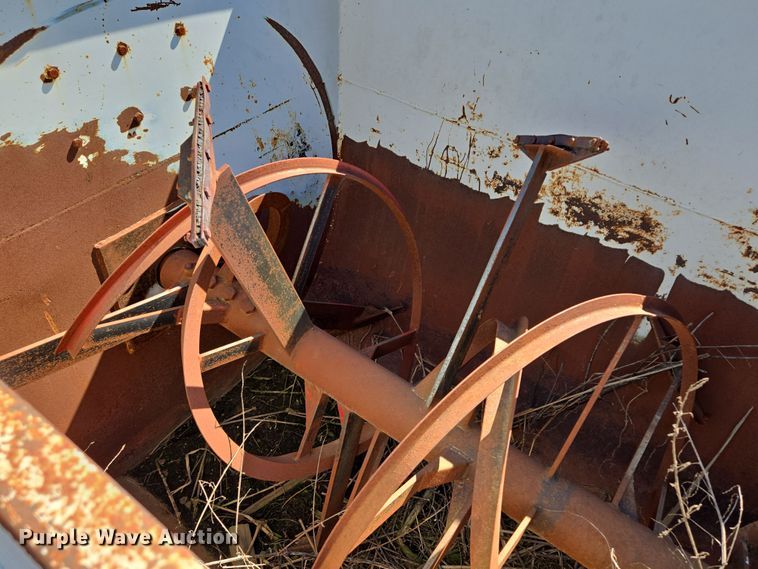 image for item EQ6926 Sudenga M2000 feed grinder/mixer