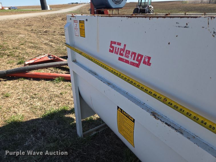 image for item EQ6926 Sudenga M2000 feed grinder/mixer