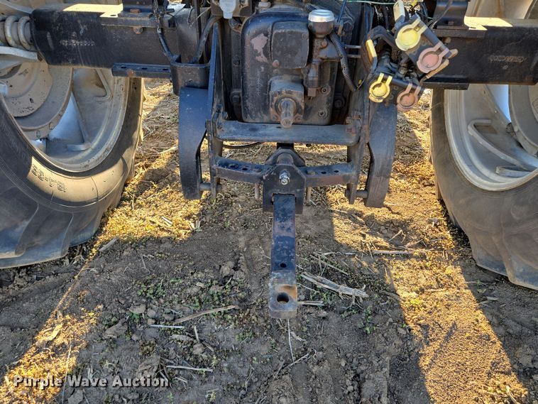 image for item EQ6927 1976 White 2-105 tractor