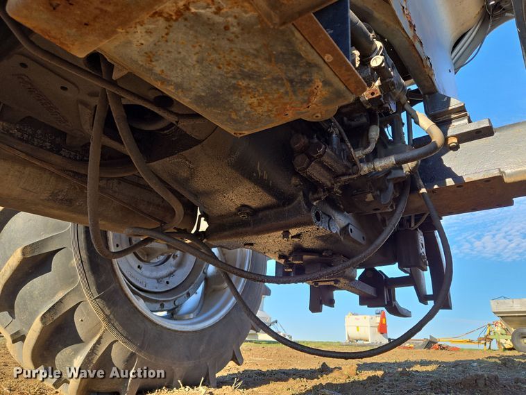 image for item EQ6927 1976 White 2-105 tractor