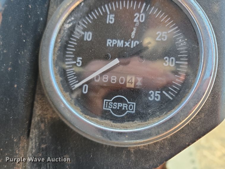 image for item EQ6927 1976 White 2-105 tractor