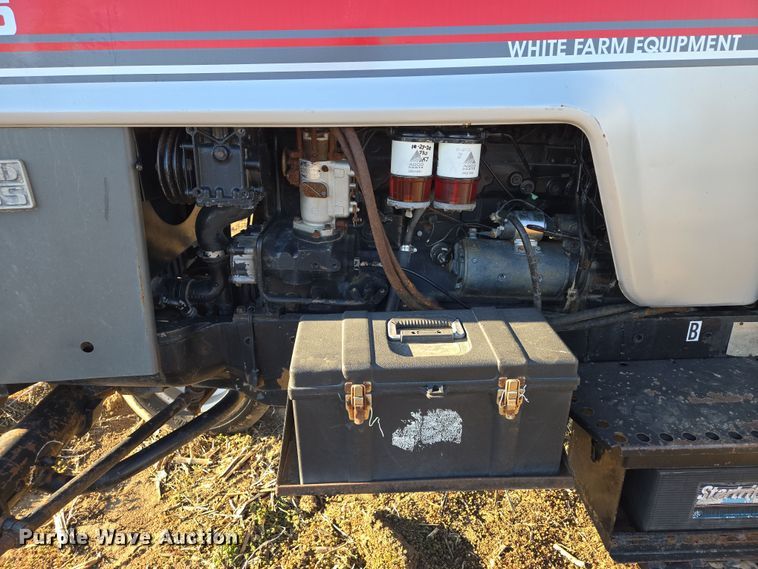 image for item EQ6927 1976 White 2-105 tractor