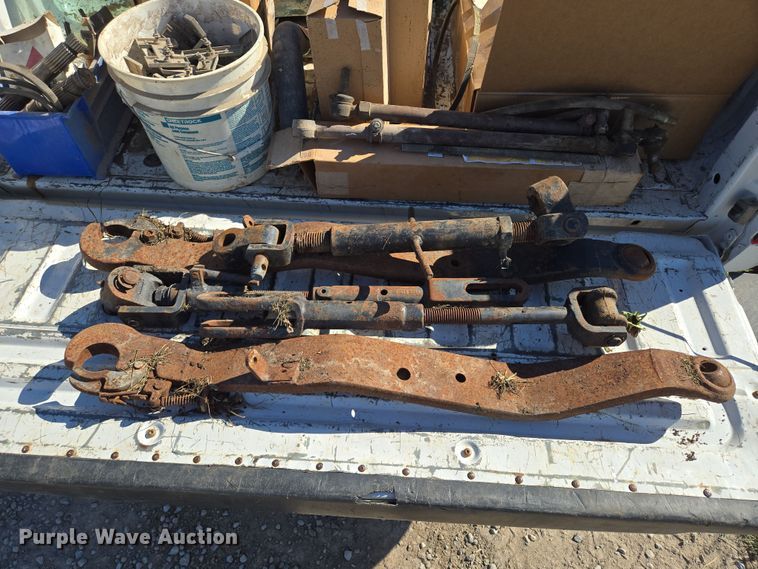 image for item EQ6927 1976 White 2-105 tractor