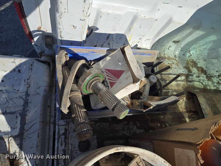 image for item EQ6927 1976 White 2-105 tractor