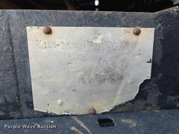 image for item EQ6927 1976 White 2-105 tractor