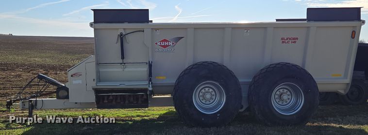 image for item EQ6928 Kuhn Knight Slinger SLC141 manure spreader