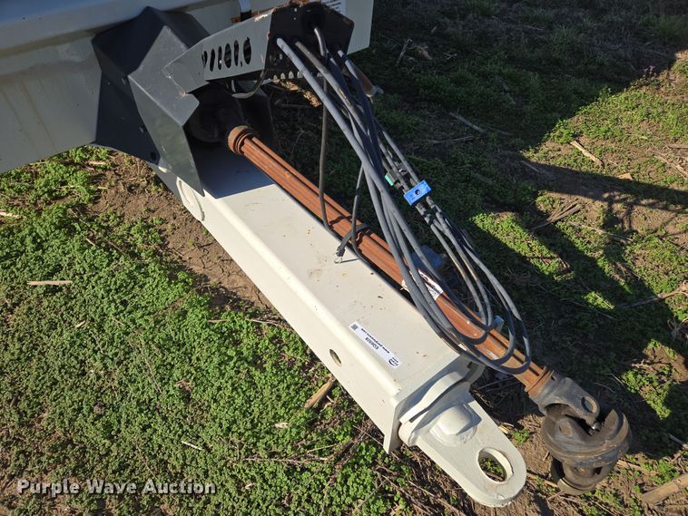 image for item EQ6928 Kuhn Knight Slinger SLC141 manure spreader